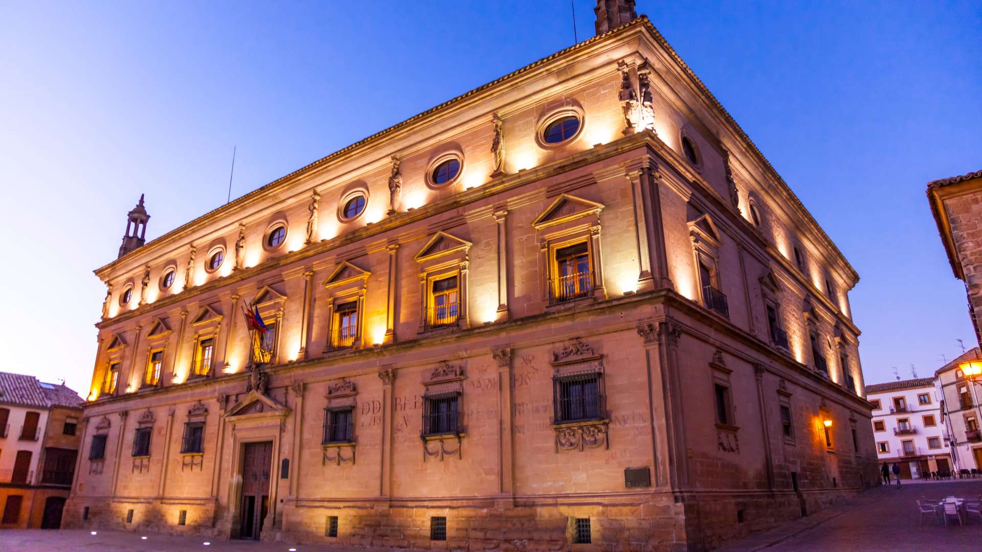 Palacio de las cadenas , que ver en ubeda y baeza